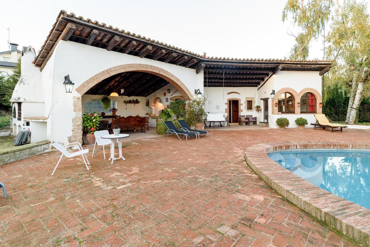 Masia Can Manent Del Bosc S XVIII Santa Eulalia de Ronsana Экстерьер фото
