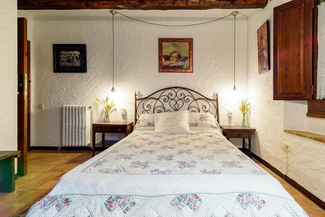 Masia Can Manent Del Bosc S XVIII Santa Eulalia de Ronsana Экстерьер фото